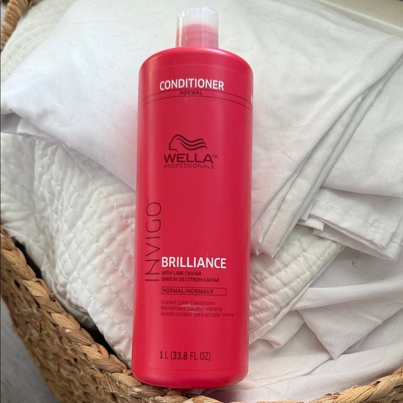 Wella Professionals Invigo Brilliance Shampoo and Conditioner Set - Picture 3 of 4